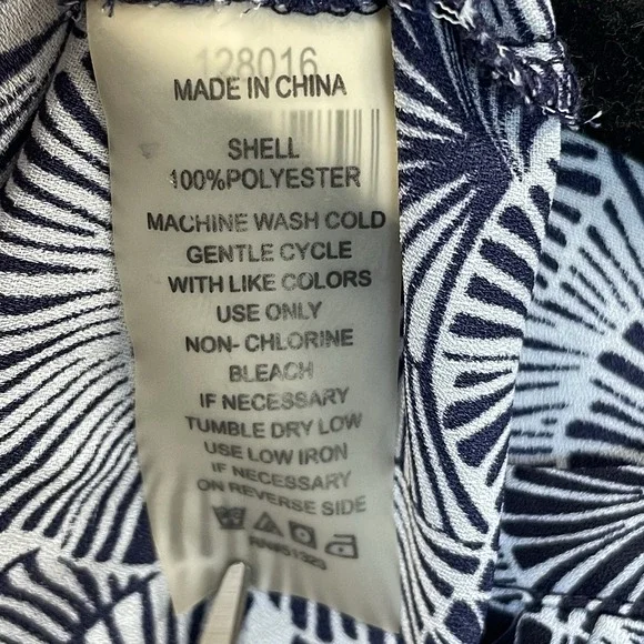 Chaus New York Womens L Blouse 3/4 Sleeve Blue Fan Print Lightweight V-Neck - Picture 6 of 7